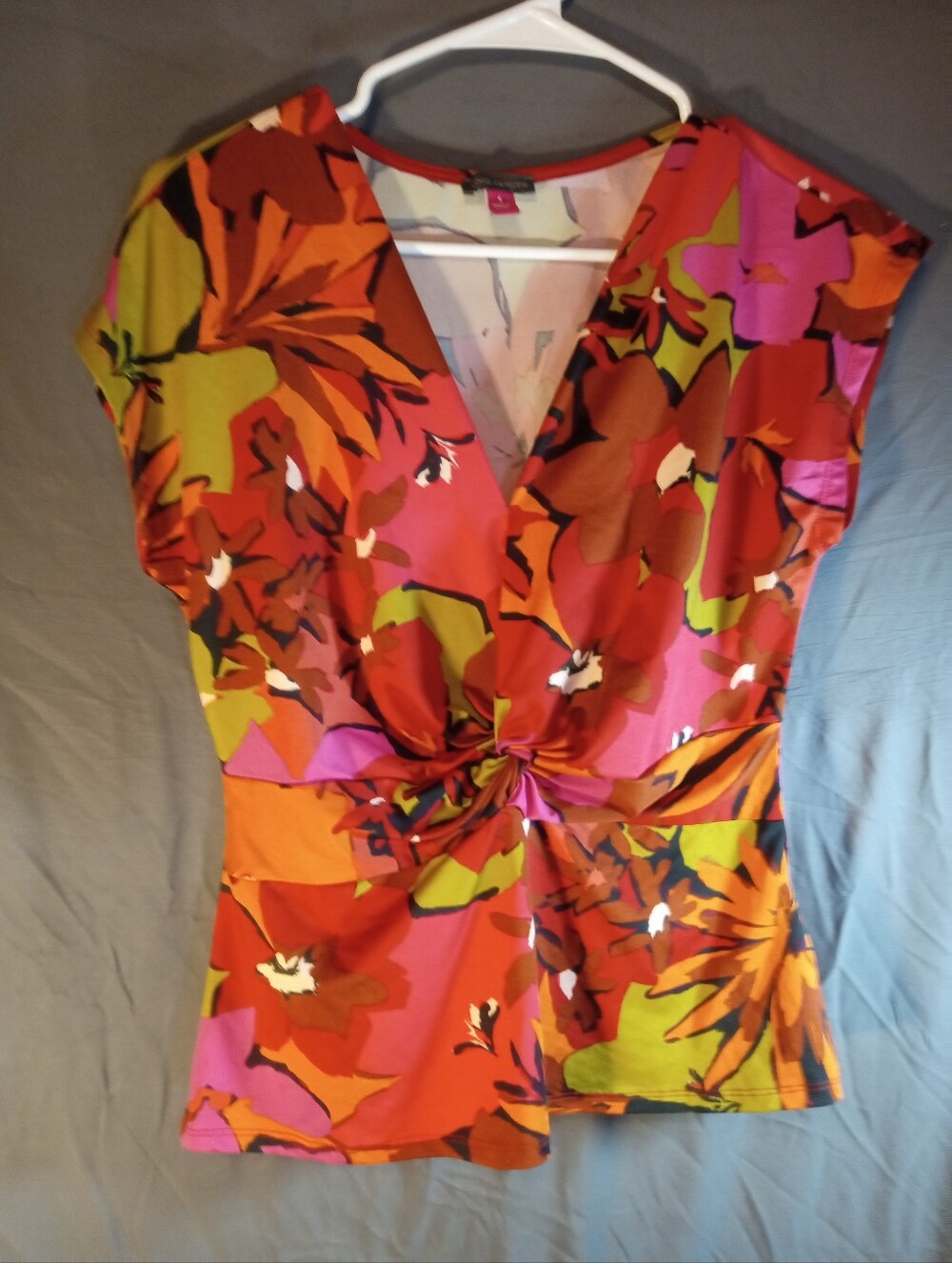 Vince Camuto Floral Knot-Front Blouse
